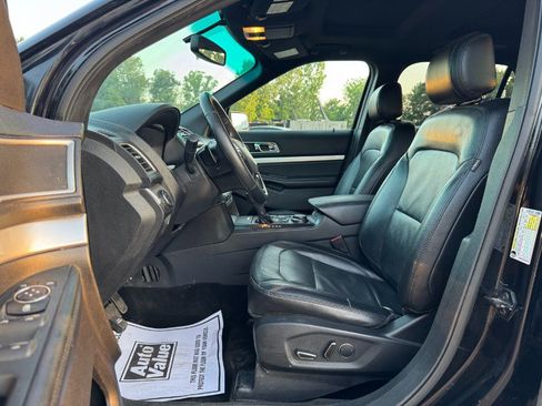 Used 2017 Ford Explorer XLT AWD/4WD image 15
