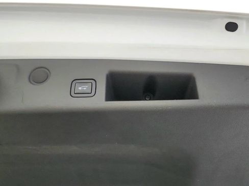 Used 2022 Chevrolet Equinox LT FWD image 27