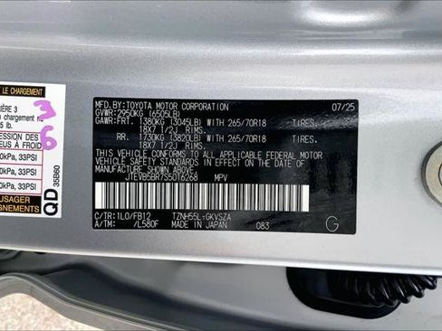 Certified 2025 Toyota 4Runner TRD Off-Road AWD/4WD image 36