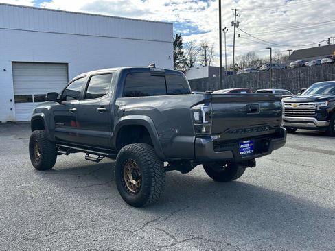 Used 2023 Toyota Tacoma TRD Sport image 5