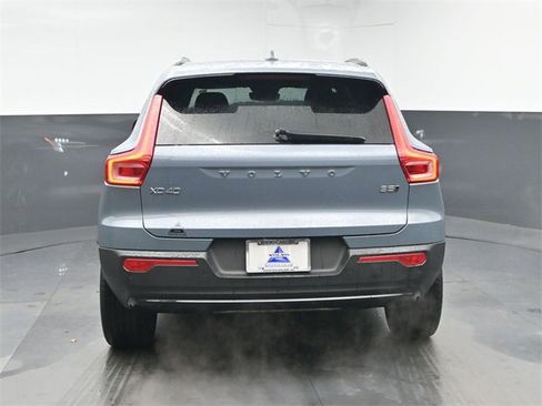 Used 2023 Volvo XC40 B5 Plus w/ Protection Package Premier image 7
