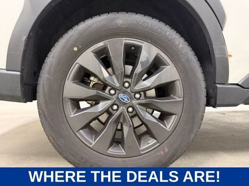 Used 2025 Subaru Outback Onyx Edition AWD/4WD image 24