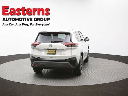 Used 2023 Nissan Rogue SV AWD/4WD image 38