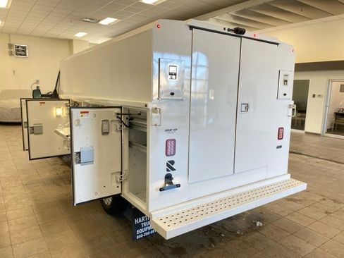 Used 2022 Ford Transit 350 w/ Exterior Upgrade Package image 6