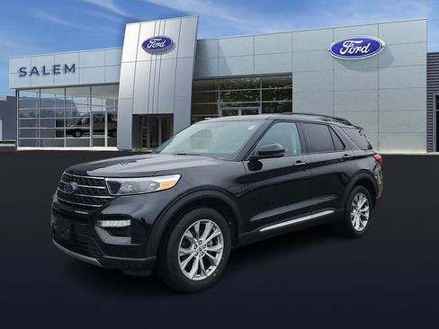 Certified 2023 Ford Explorer XLT w/ Equipment Group 202A AWD/4WD image 6