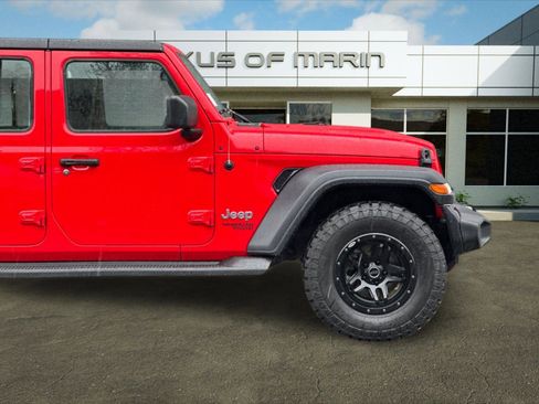 Used 2019 Jeep Wrangler Unlimited Sport image 32