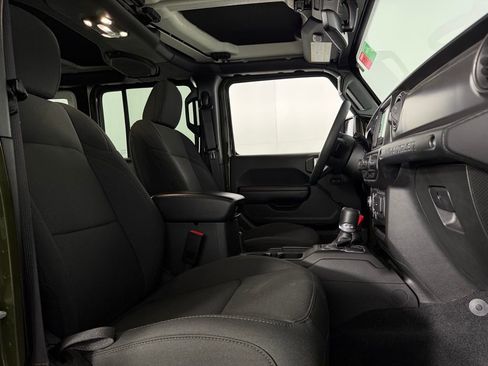 Used 2023 Jeep Wrangler Unlimited w/ 8.4" Radio Group image 33