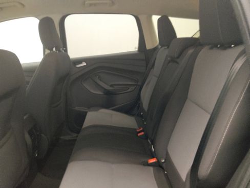 Used 2018 Ford Escape SE image 18