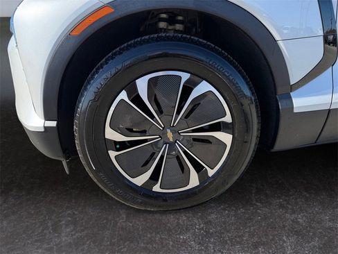 Used 2024 Chevrolet Blazer EV LT image 9