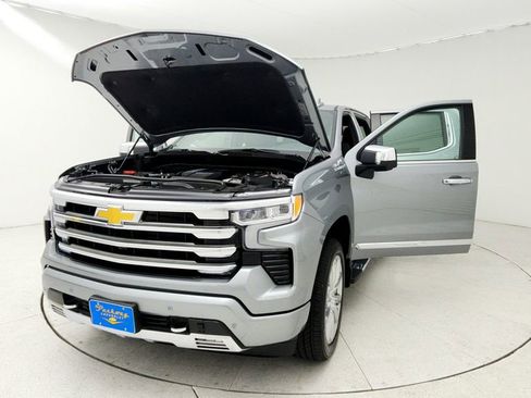 New 2026 Chevrolet Silverado 1500 High Country w/ High Country Premium Package AWD/4WD image 10