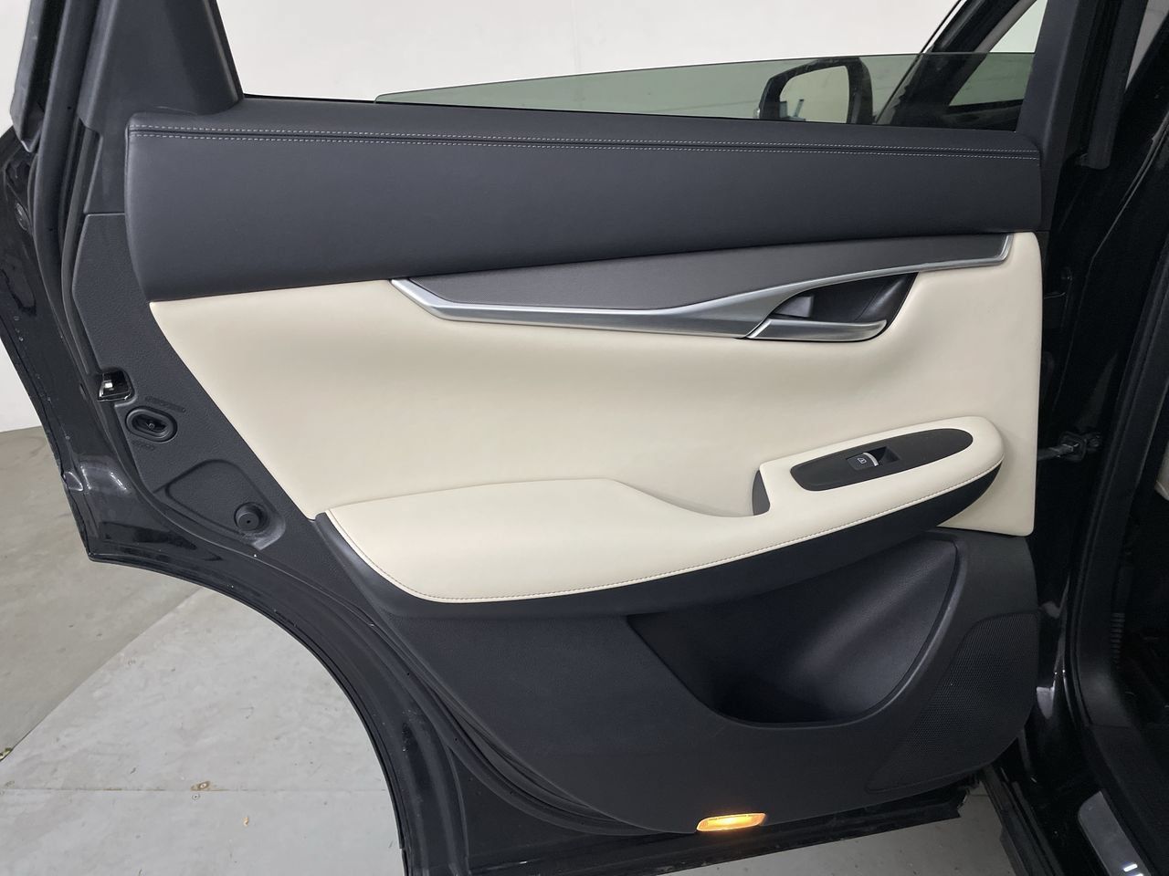 Used 2022 INFINITI QX50 Luxe AWD/4WD image 19