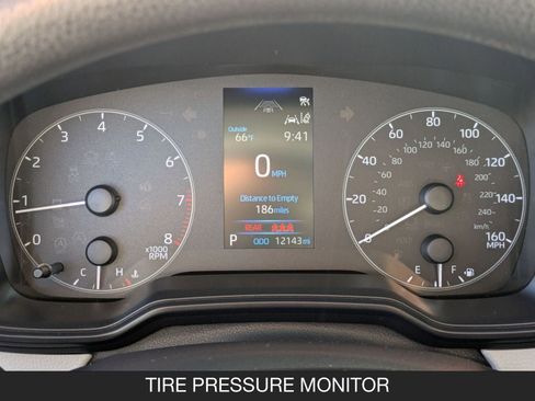 Used 2024 Toyota Corolla LE image 21