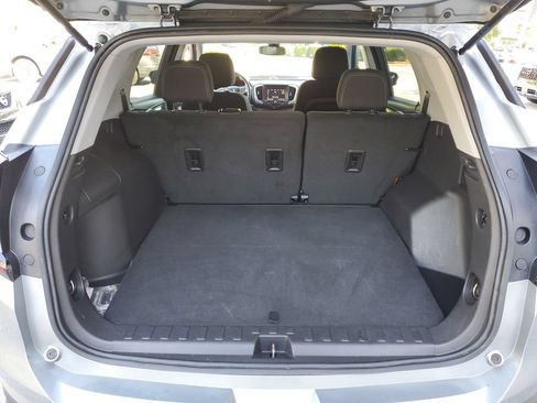 Used 2024 GMC Terrain SLE FWD image 8