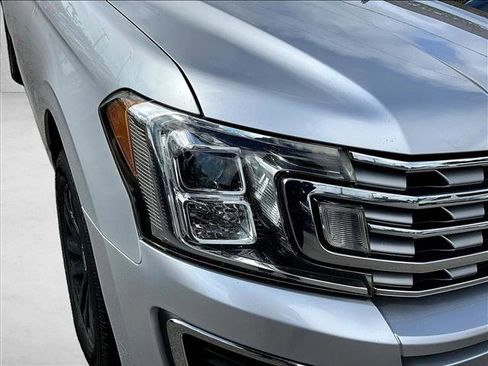 Used 2019 Ford Expedition Max Limited image 28