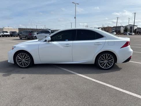 Used 2015 Lexus IS 250 image 2