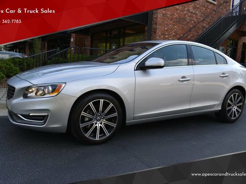 Used 2014 Volvo S60 T6 AWD/4WD image 1