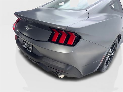 Used 2025 Ford Mustang Coupe image 16