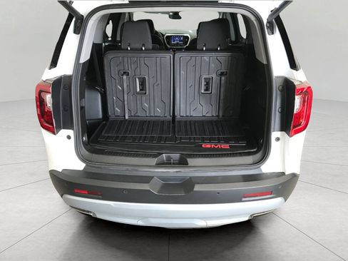 Certified 2023 GMC Acadia SLE w/ Driver Convenience Package image 13