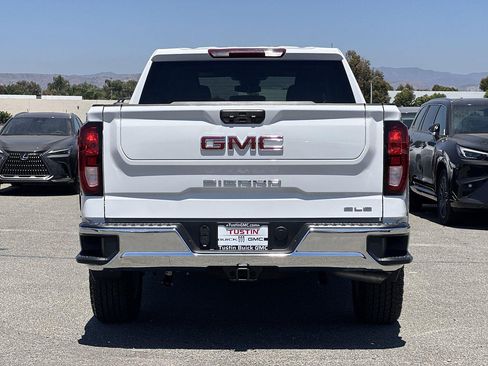 New 2026 GMC Sierra 1500 SLE AWD/4WD image 4