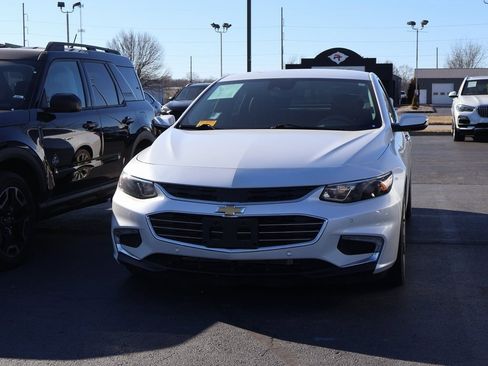 Used 2016 Chevrolet Malibu Premier w/ Driver Confidence Package II image 12
