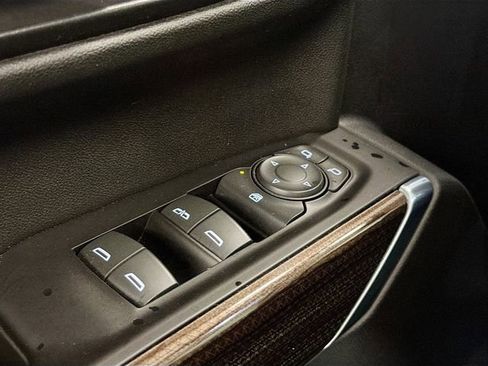 Used 2020 Chevrolet Silverado 1500 LT Trail Boss image 17