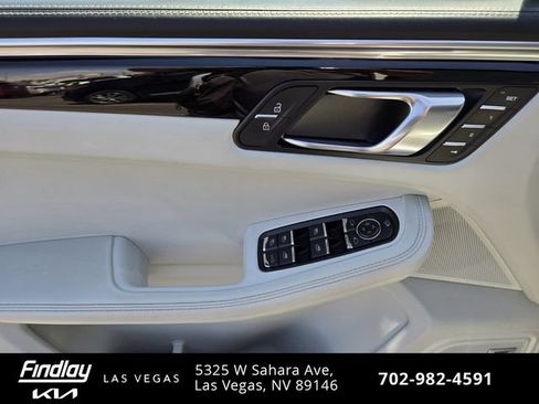 Used 2022 Porsche Macan S AWD/4WD image 22