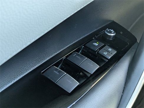 Used 2021 Toyota Corolla XSE image 24