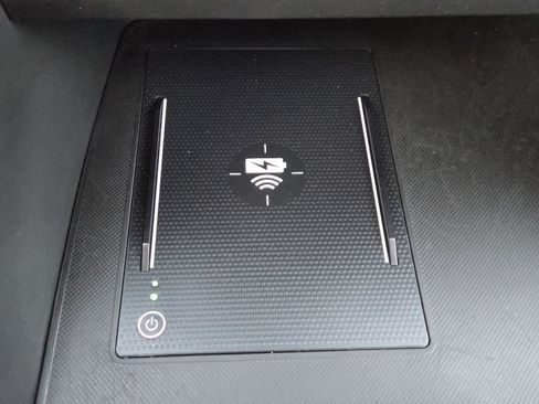 Used 2025 Honda Pilot Elite image 8