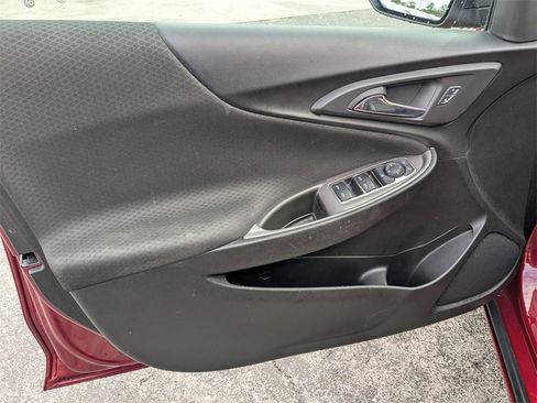 Used 2019 Chevrolet Malibu RS image 11