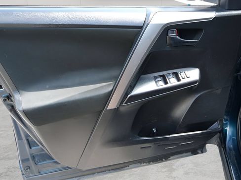 Used 2017 Toyota RAV4 LE FWD image 16