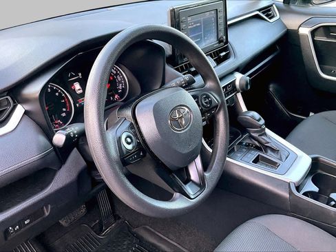 Used 2021 Toyota RAV4 LE FWD image 17