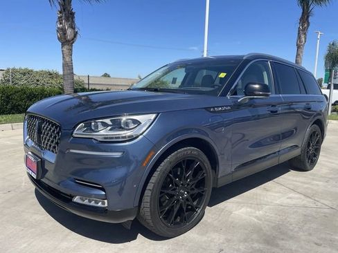 Used 2020 Lincoln Aviator Grand Touring w/ Equipment Group 302A image 4