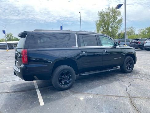 Used 2017 Chevrolet Suburban LT w/ Luxury Package AWD/4WD image 12
