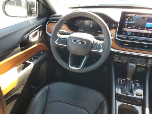 Used 2024 Jeep Compass Limited w/ Elite Group AWD/4WD image 15