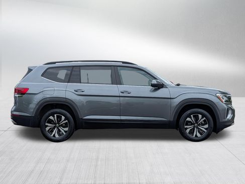 Used 2024 Volkswagen Atlas SE AWD/4WD image 8