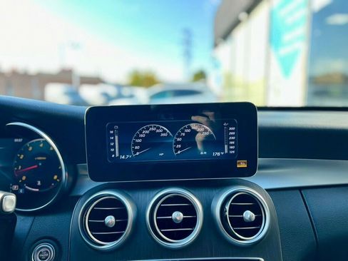 Used 2021 Mercedes-Benz C 300 4MATIC Sedan image 27