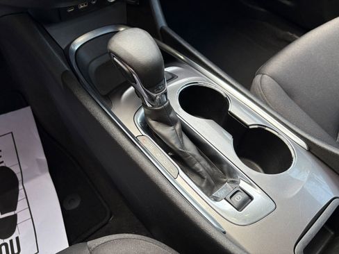 Used 2022 Chevrolet Malibu LT FWD image 30