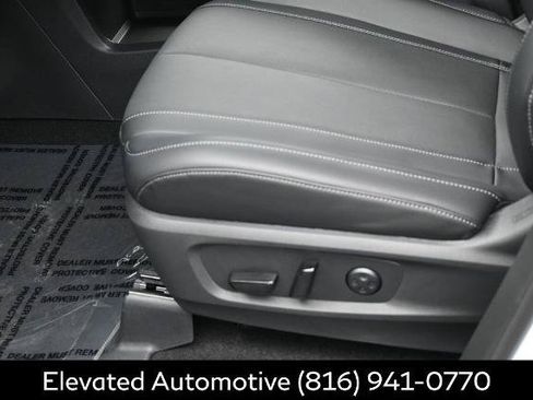 Certified 2026 INFINITI QX60 Luxe w/ Cargo Package AWD/4WD image 17