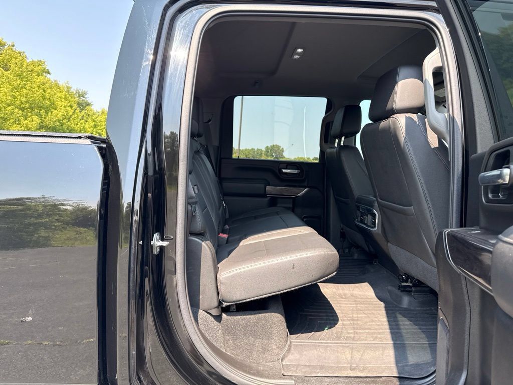 Used 2022 Chevrolet Silverado 2500 LTZ w/ LTZ Convenience Package AWD/4WD image 14