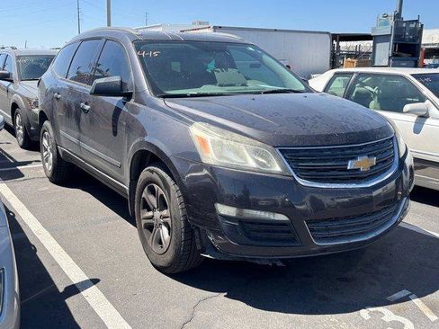 Used 2014 Chevrolet Traverse LS image 2