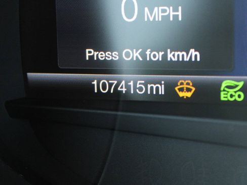 Used 2020 Ford Fusion SE FWD image 19