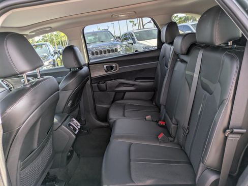 Certified 2023 Kia Sorento S w/ Panoramic Sunroof Package AWD/4WD image 11