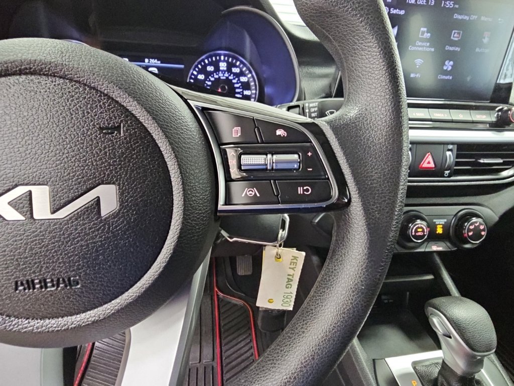 Used 2022 Kia Forte LXS FWD image 23
