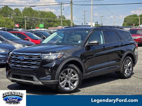 Used 2026 Ford Explorer Active w/ Active Comfort Package AWD/4WD image 1