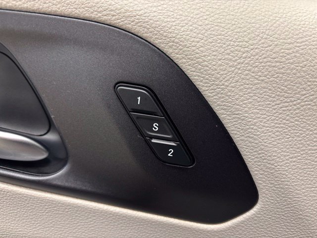 Used 2020 Chrysler Pacifica Touring-L w/ Advanced Safetytec Group FWD image 31