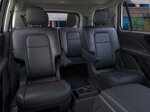 New 2026 Lincoln Aviator AWD image 12