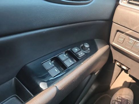 Used 2018 MAZDA CX-5 Touring w/ Preferred Equipment Package FWD image 25