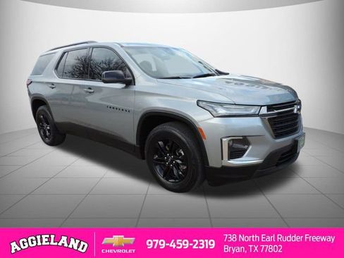 Used 2023 Chevrolet Traverse LS w/ Midnight/Sport Edition image 3