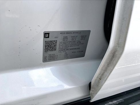 Used 2017 Chevrolet Suburban Premier AWD/4WD image 30