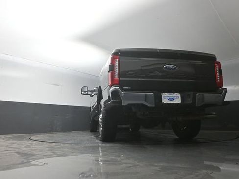 Certified 2025 Ford F250 Lariat w/ Lariat Ultimate Package AWD/4WD image 38